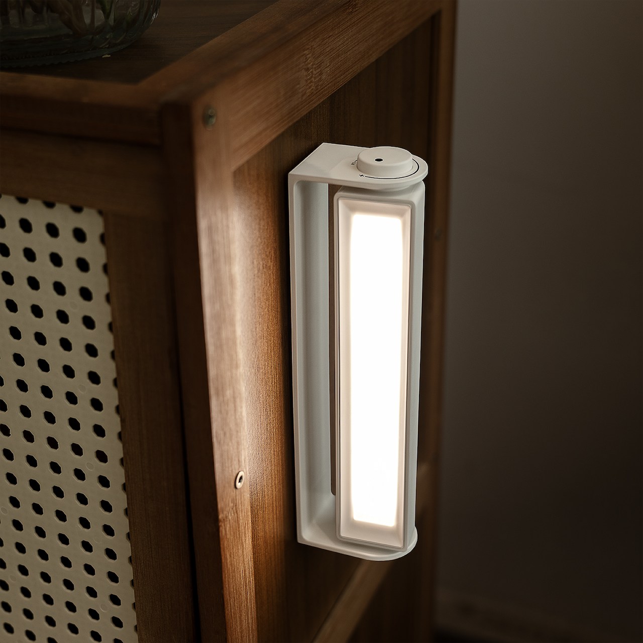 Rotatable Magnetic Rechargeable LED Bar Reading Light - Virtue